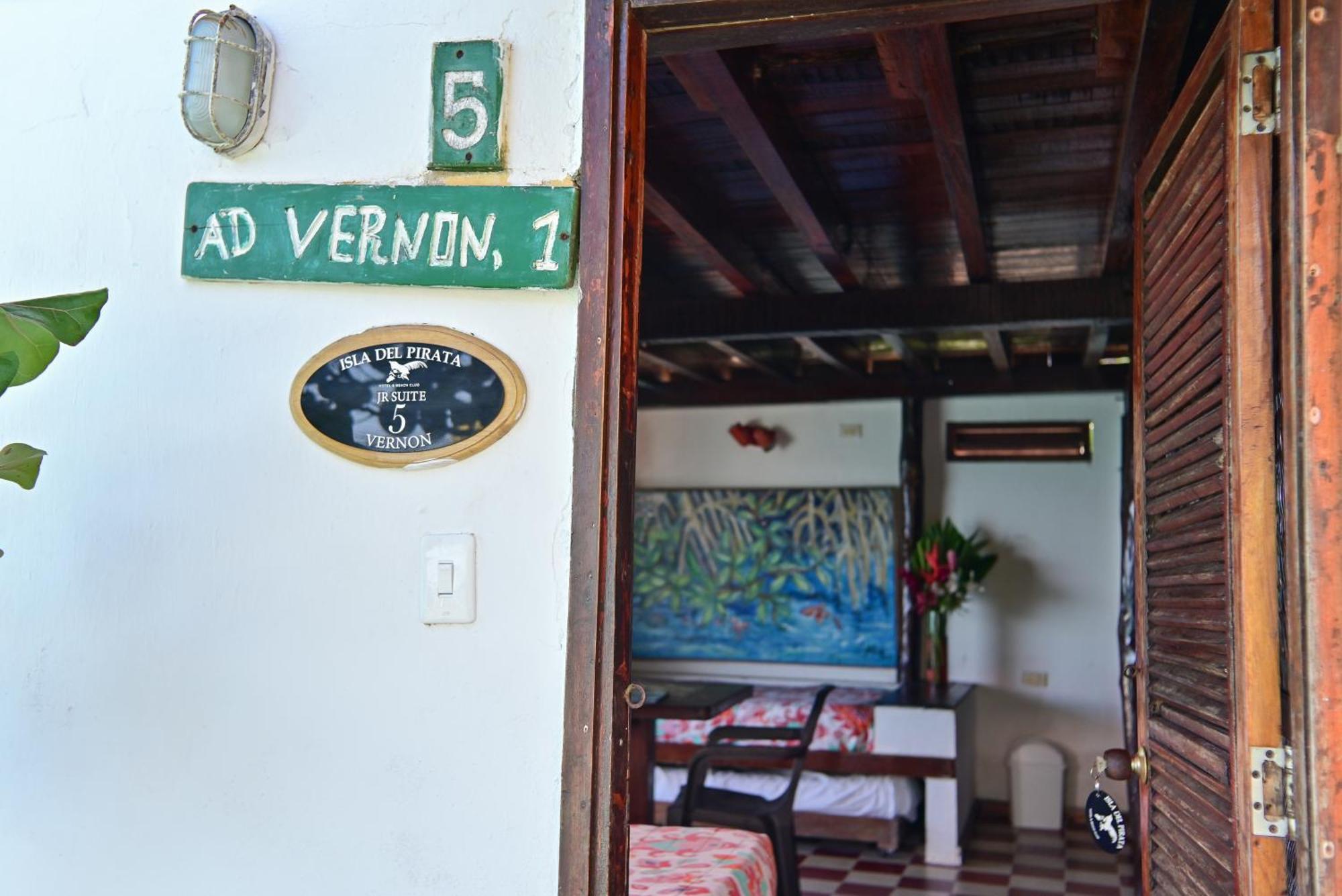 Hotel Isla Del Pirata Isla Grande Kültér fotó