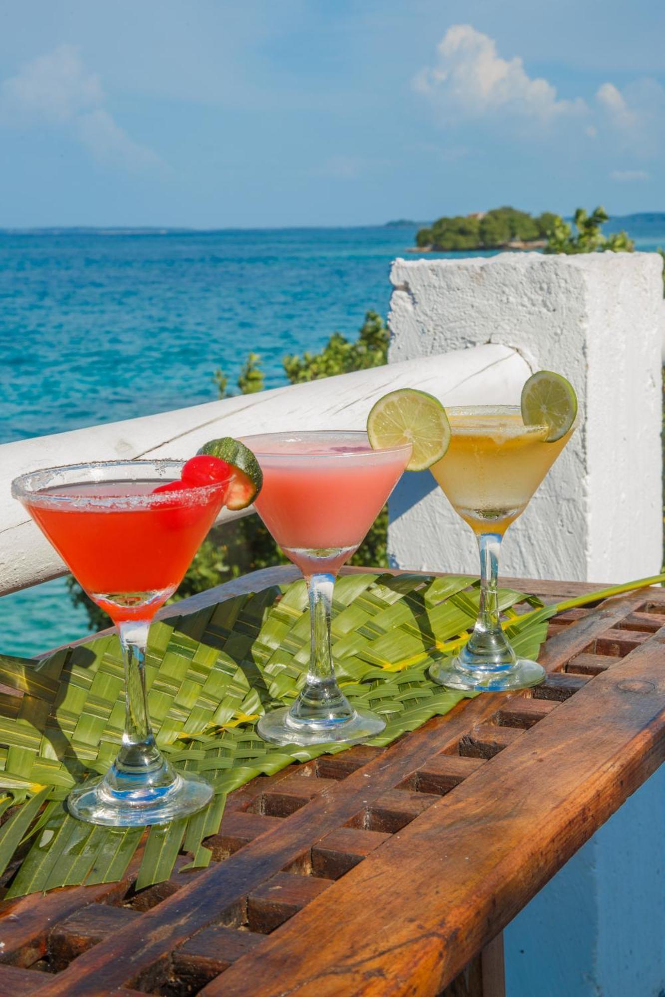 Hotel Isla Del Pirata Isla Grande Kültér fotó